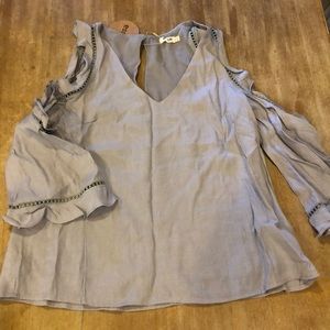 Cold shoulder v neck top